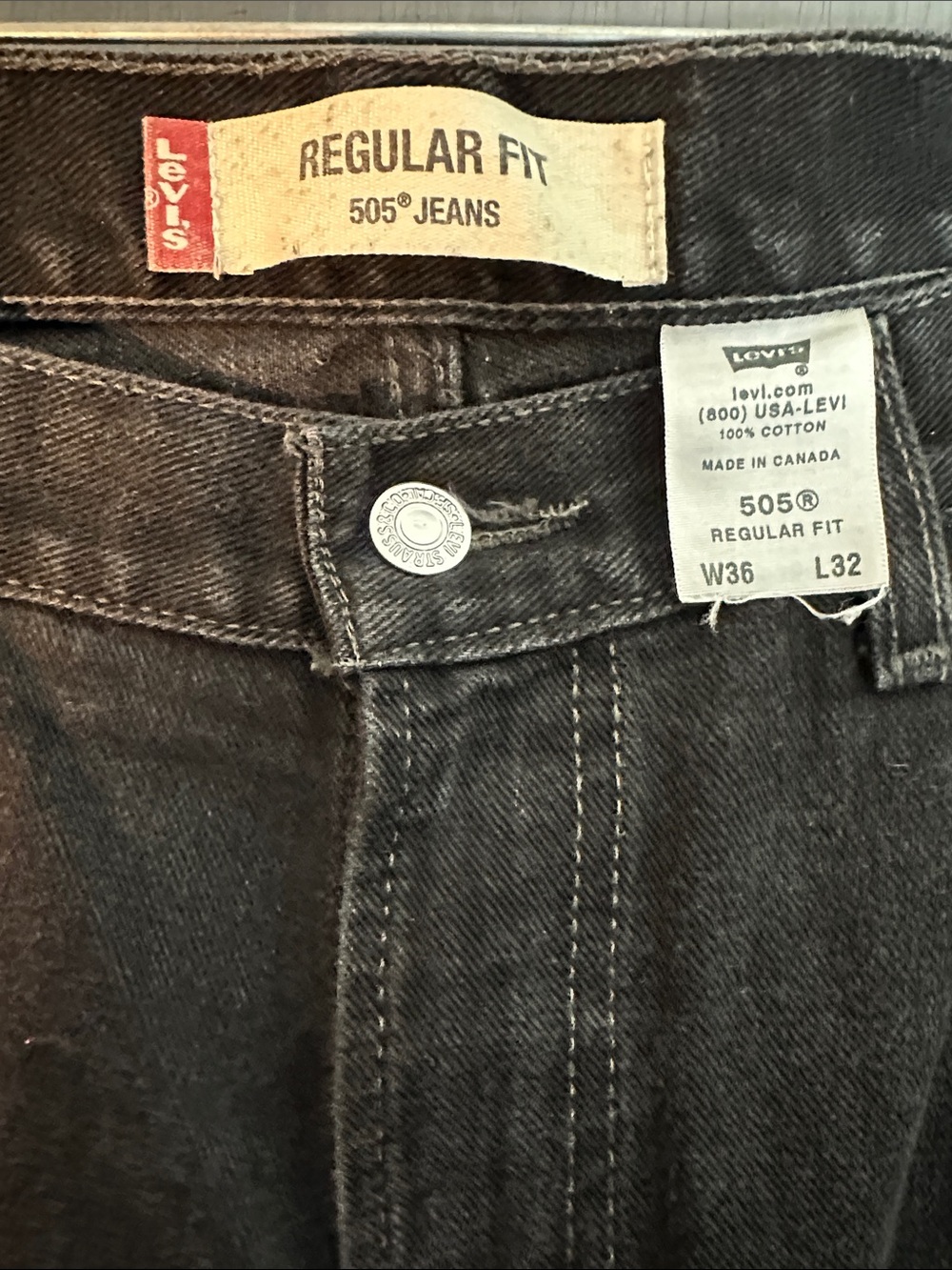 Levi's Men's Dark Charcoal Relaxed Jeans - Picture 3 of 7